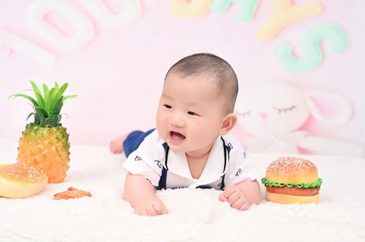 阿勒泰宝宝眼角红血丝